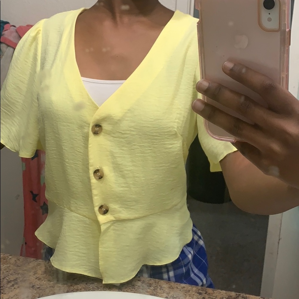 blouse - Picture 4 of 4